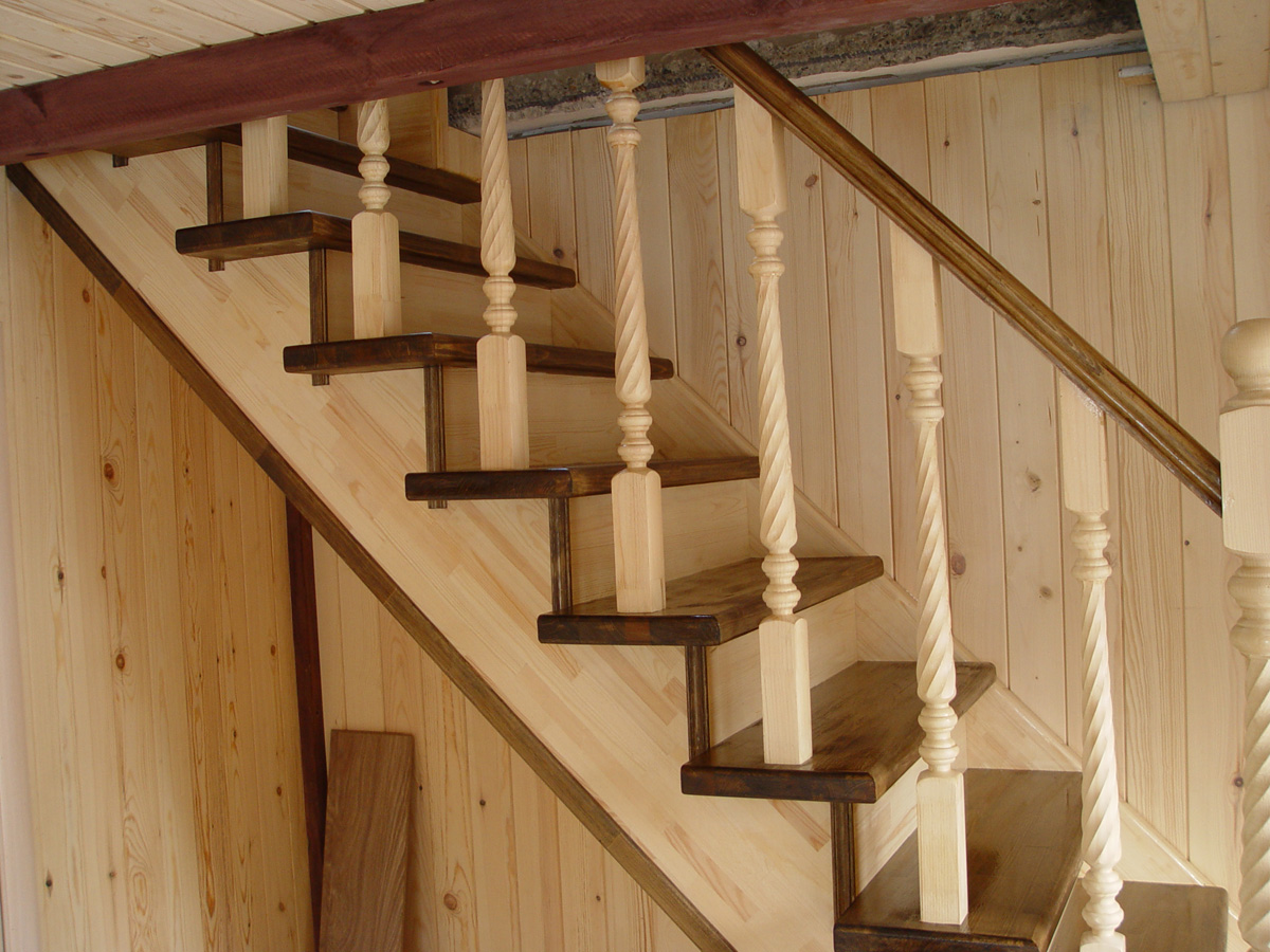 Деревянные лестницы на деревянном каркасе