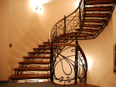 Кованая лестница КЛ07