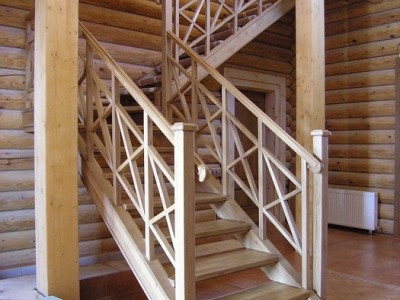 Деревянная лестница ДЛД14